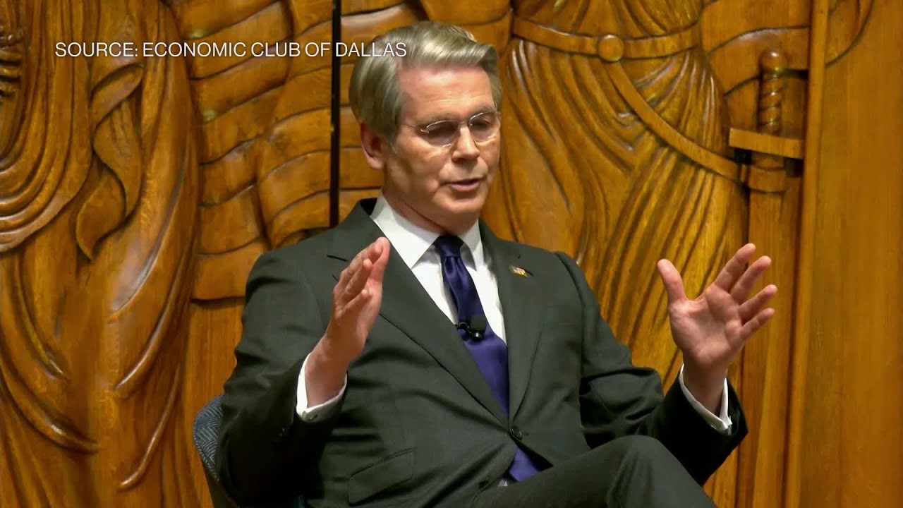 Bessent Says Tariff Revenue Will Be Little Changed in 2026