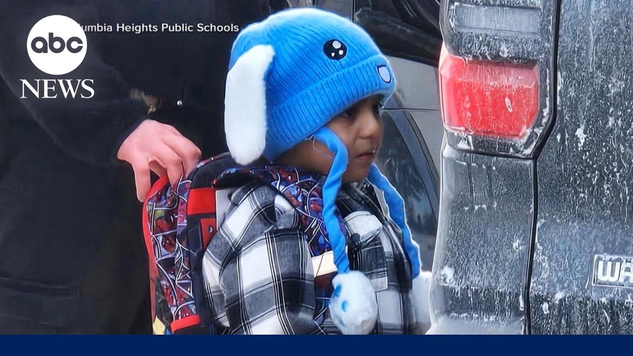 Federal judge orders release of little boy and father from detention center