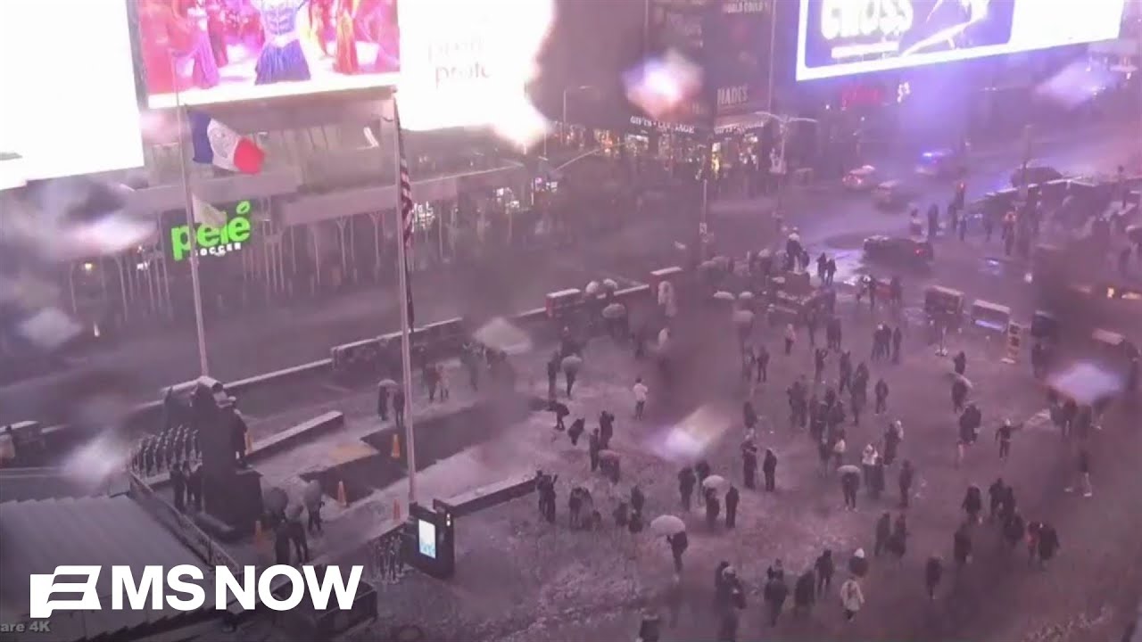 Historic blizzard slams into the Northeast