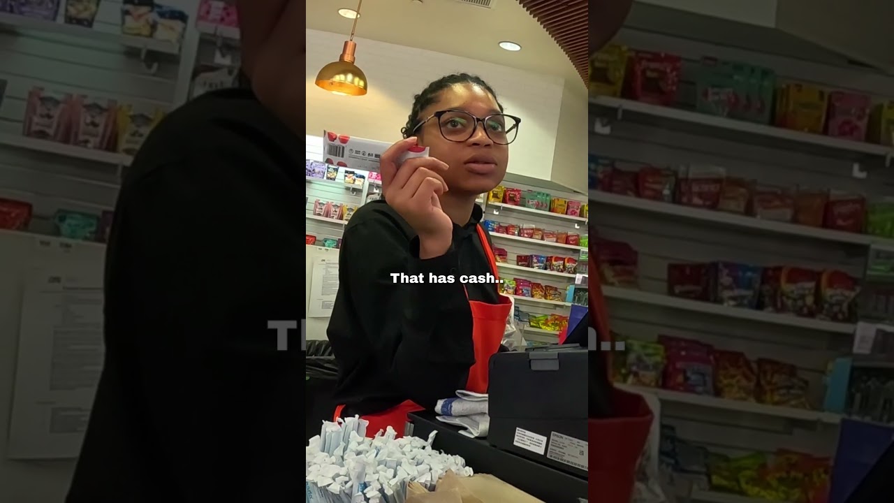 I was hungry at the airport and THIS happened 🥺❤️