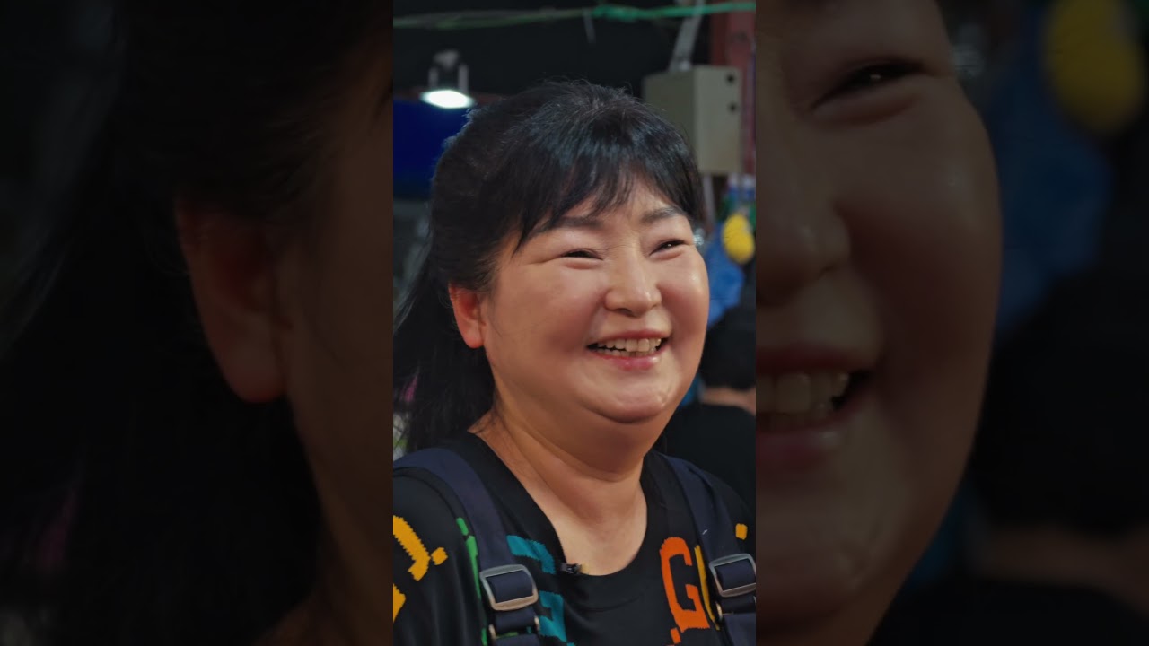 Eating Silkworm Pupae!!