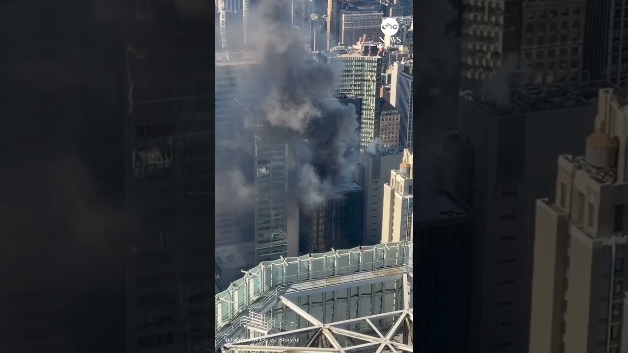 Fire breaks out on roof of Manhattan high-rise