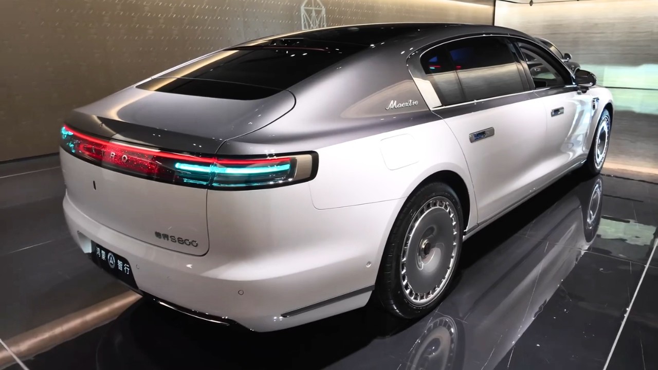 Huawei Maextro S800 Flagship Sedan.