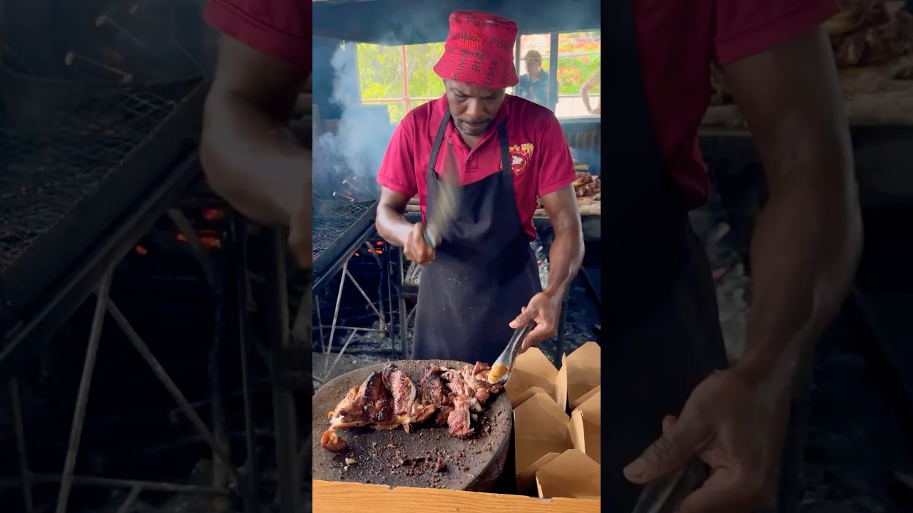 Jamaican Food is Unbelievable (Woohoo) 🇯🇲 #streetfood