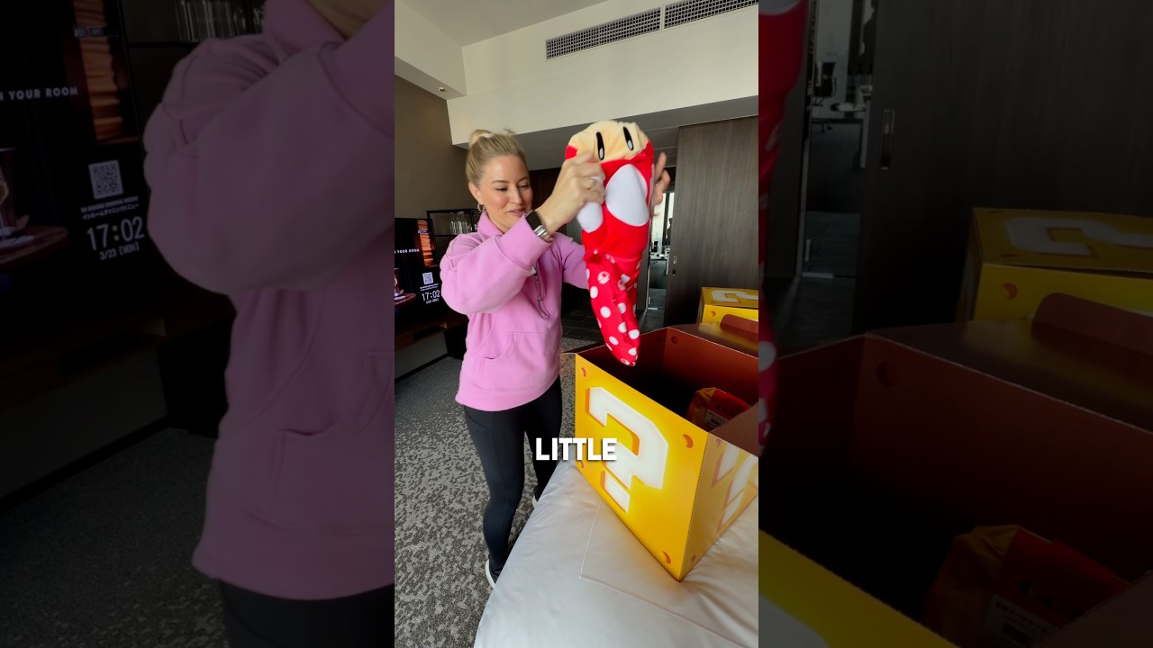 Massive Nintendo Swag Haul! Super Mario Galaxy Premiere