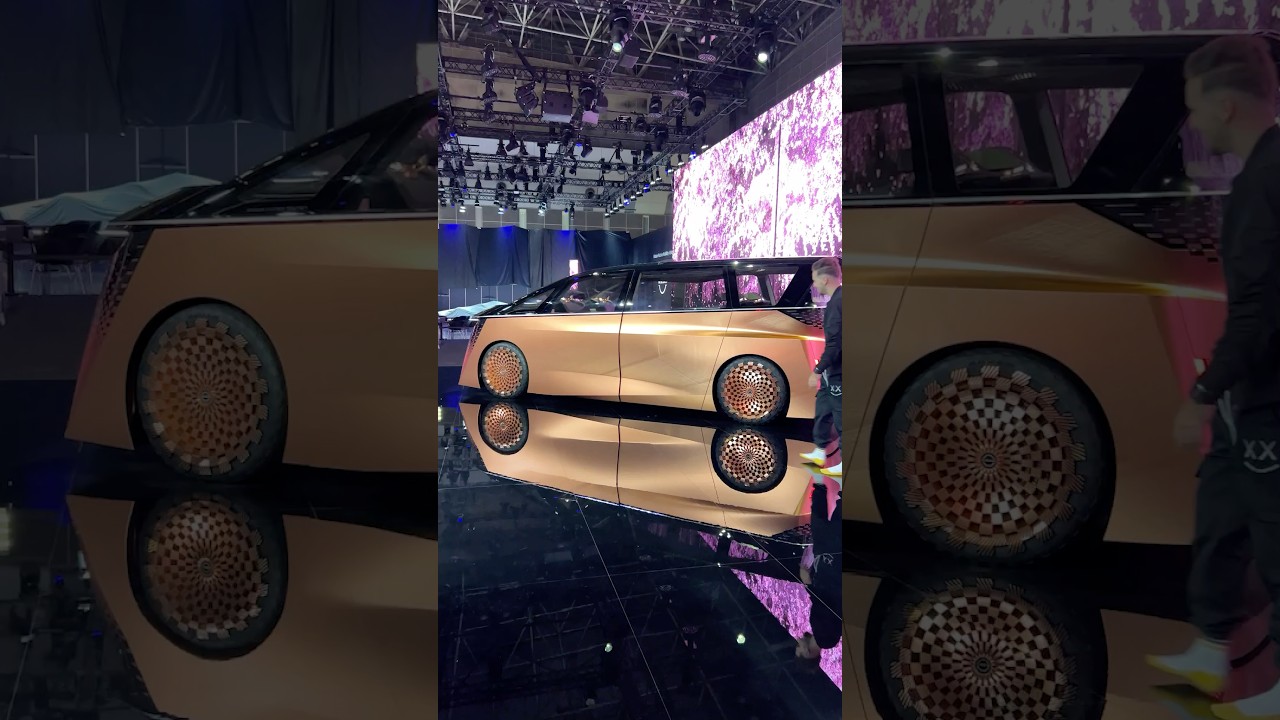 Nissan Hyper Tourer! 😲