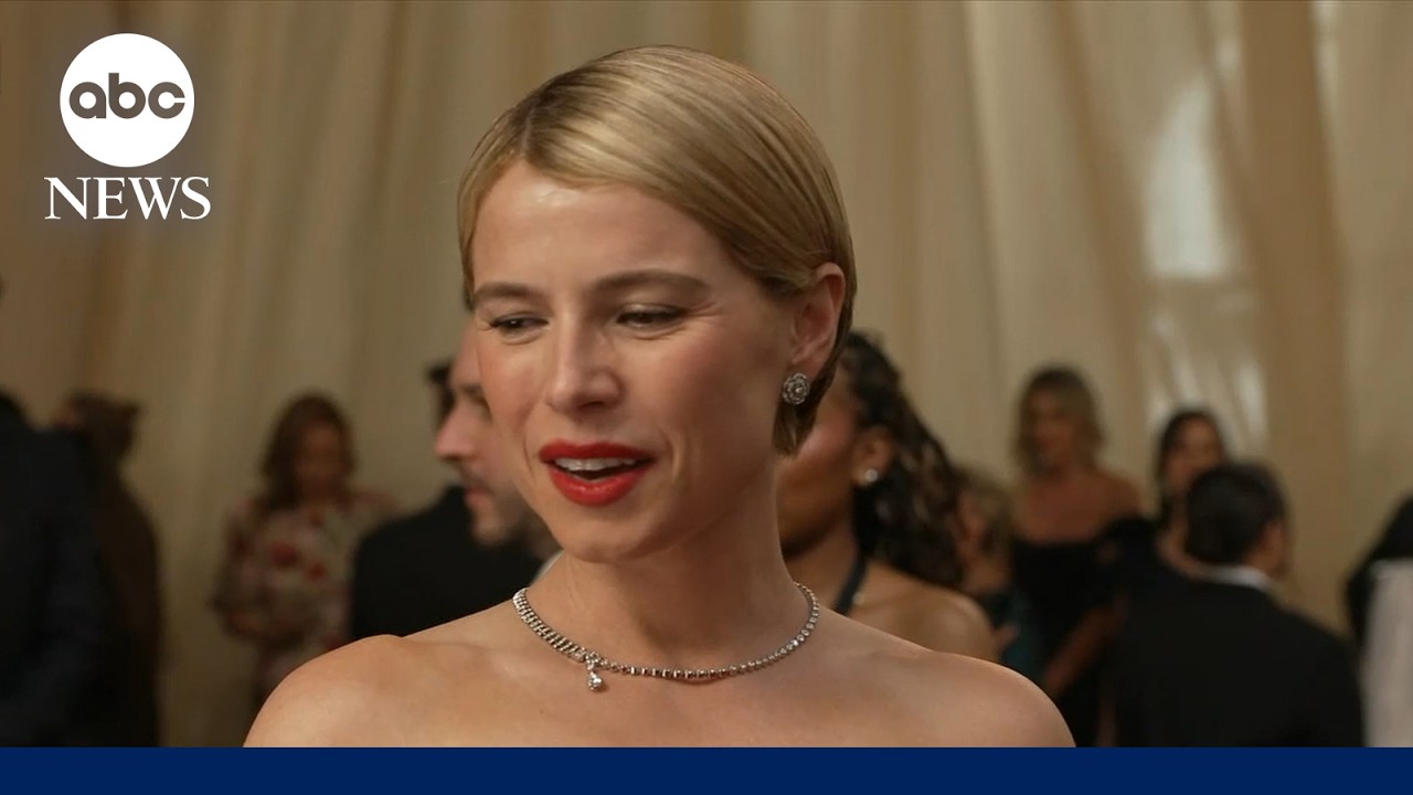 Oscars 2026: Jessie Buckley makes red carpet arrival