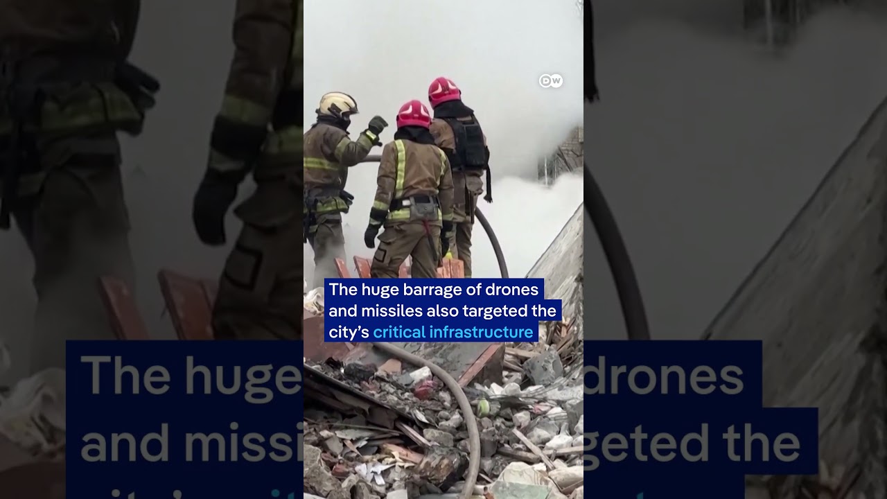 Russian strike on Ukrainian apartment block in Kharkiv | DW News