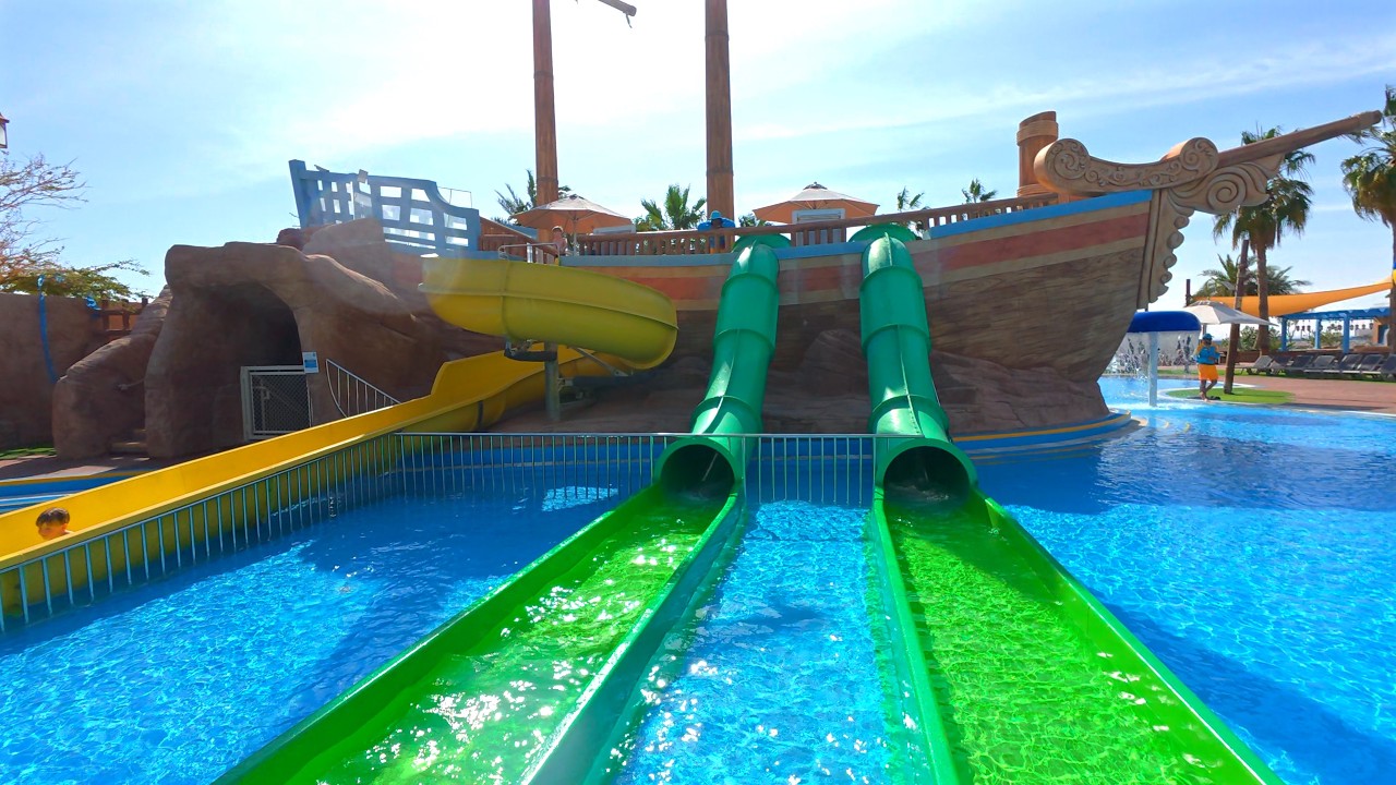 Ship ⛴️ Pool Green Water Slide at Desert Falls Water & Adventure Park 🇶🇦