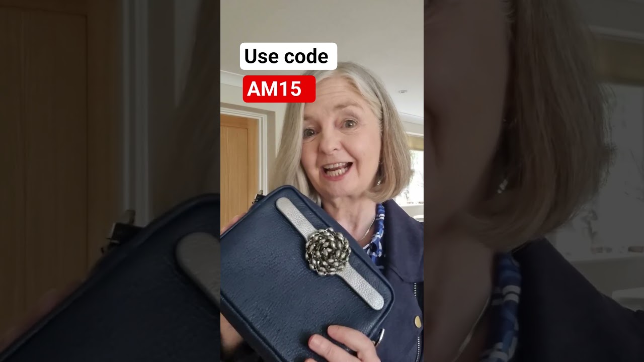 what bag to wear in Spring #styleafter50 #springbags