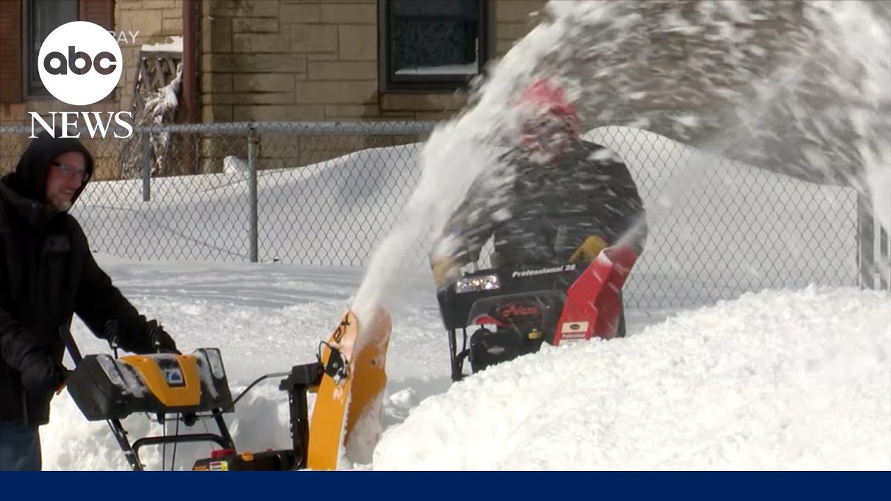 Winter storm snarls travel as strong winds lash Eastern US