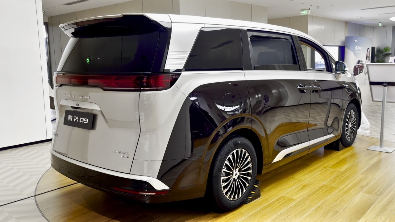 Better Than a Toyota Alphard? 2026 BYD Denza D9 DM-i