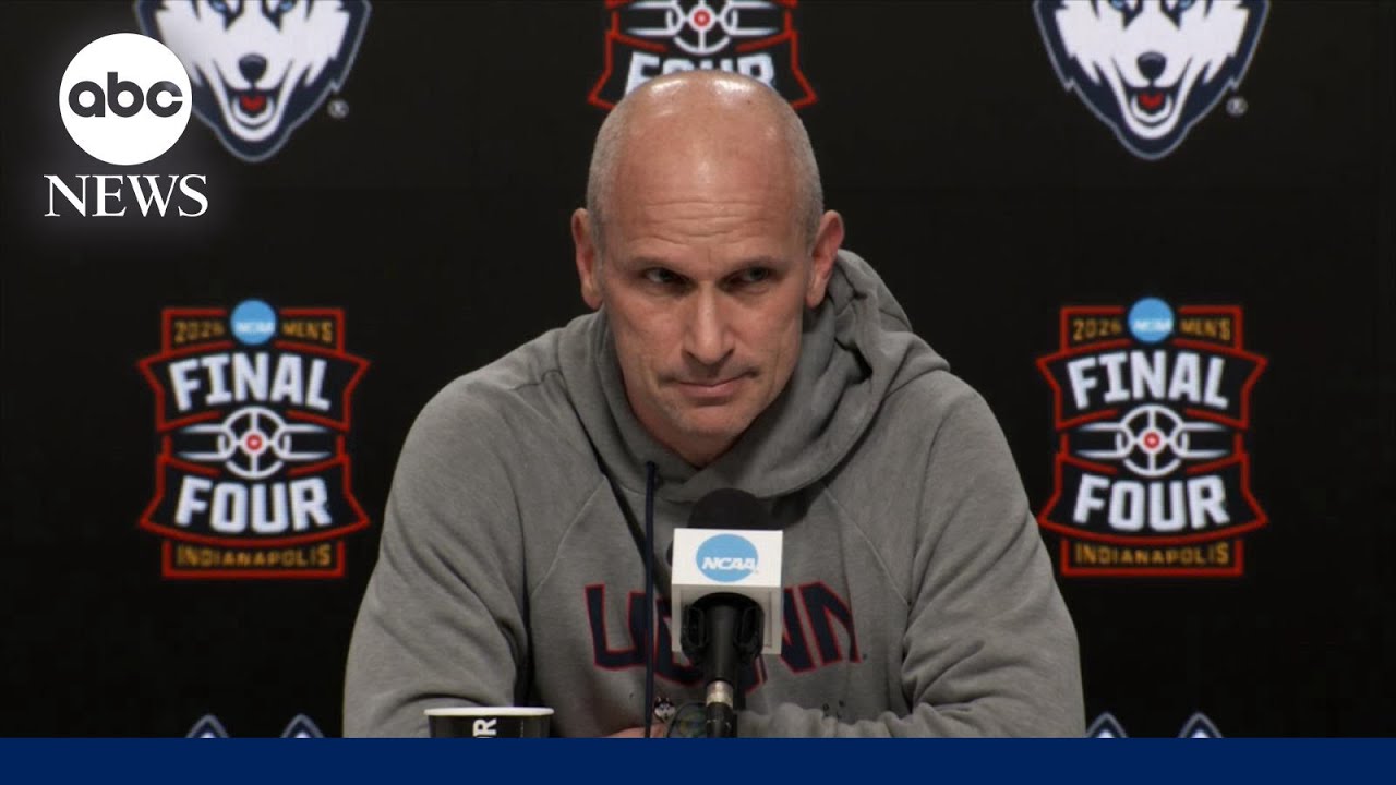 Final Four coaches meet media as teams arrive in Indianapolis