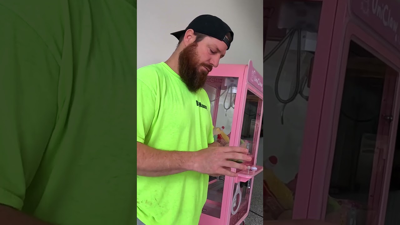 I bought a giant claw machine and THIS happened 🥺❤️