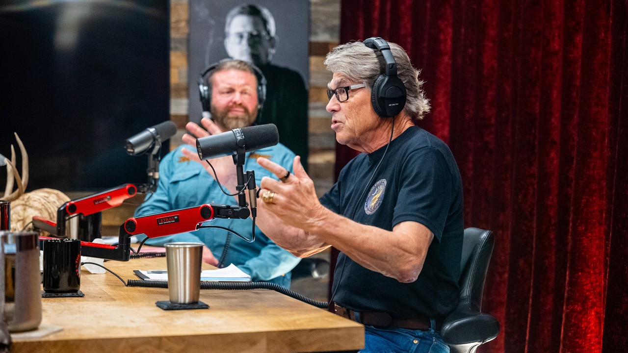 Joe Rogan Experience #2477 – Rick Perry & W. Bryan Hubbard