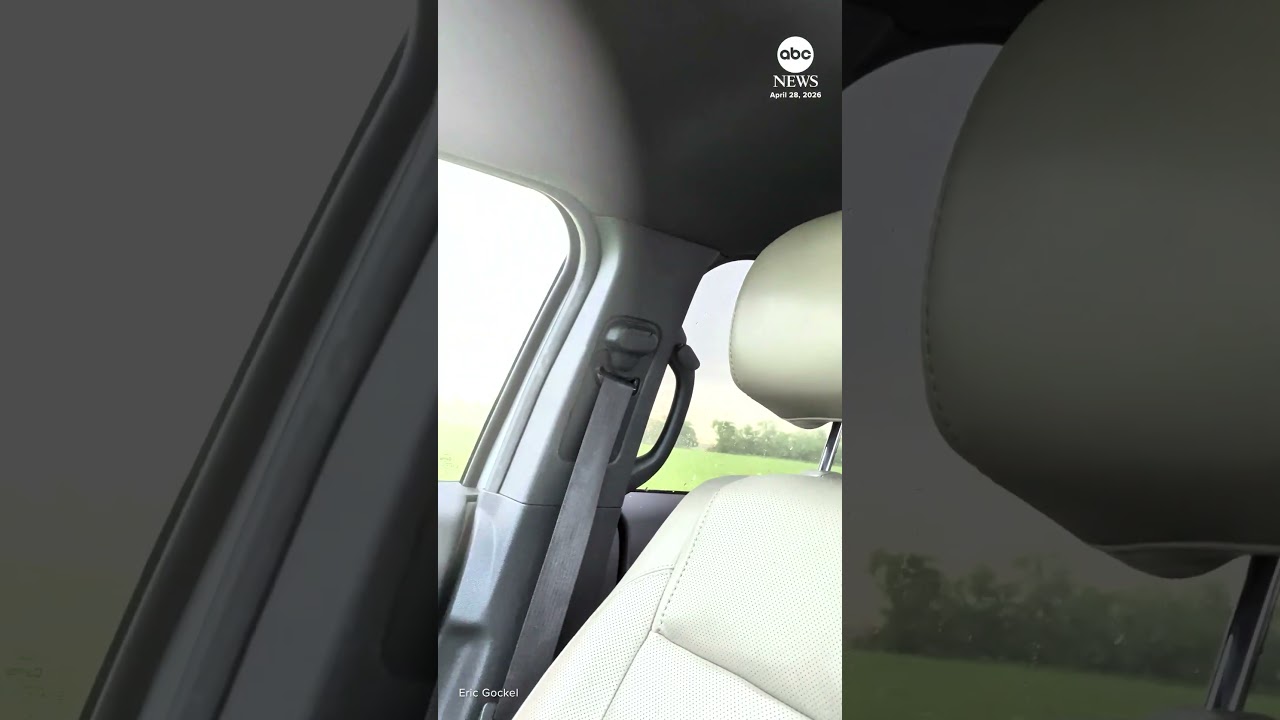 Missouri driver’s windshield cracks during hailstorm