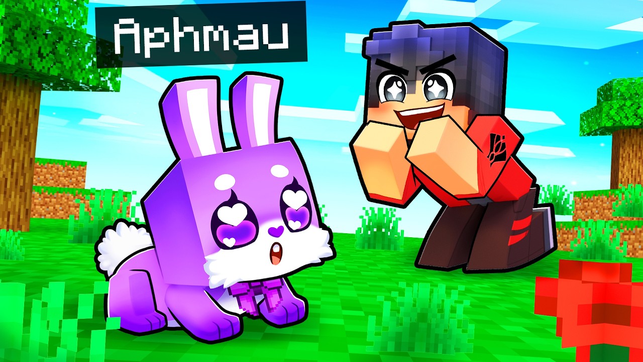 Playing as a BABY BUNNY in Minecraft!