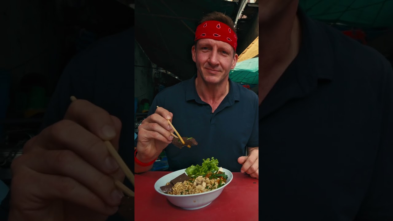 Thailand’s CHEAPEST Noodles!! 🍜