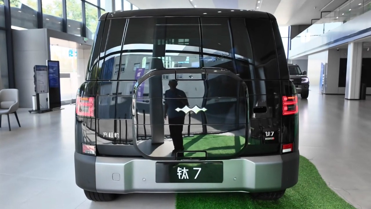 The Ultimate Hybrid SUV? 2026 BYD FCB Tai 7