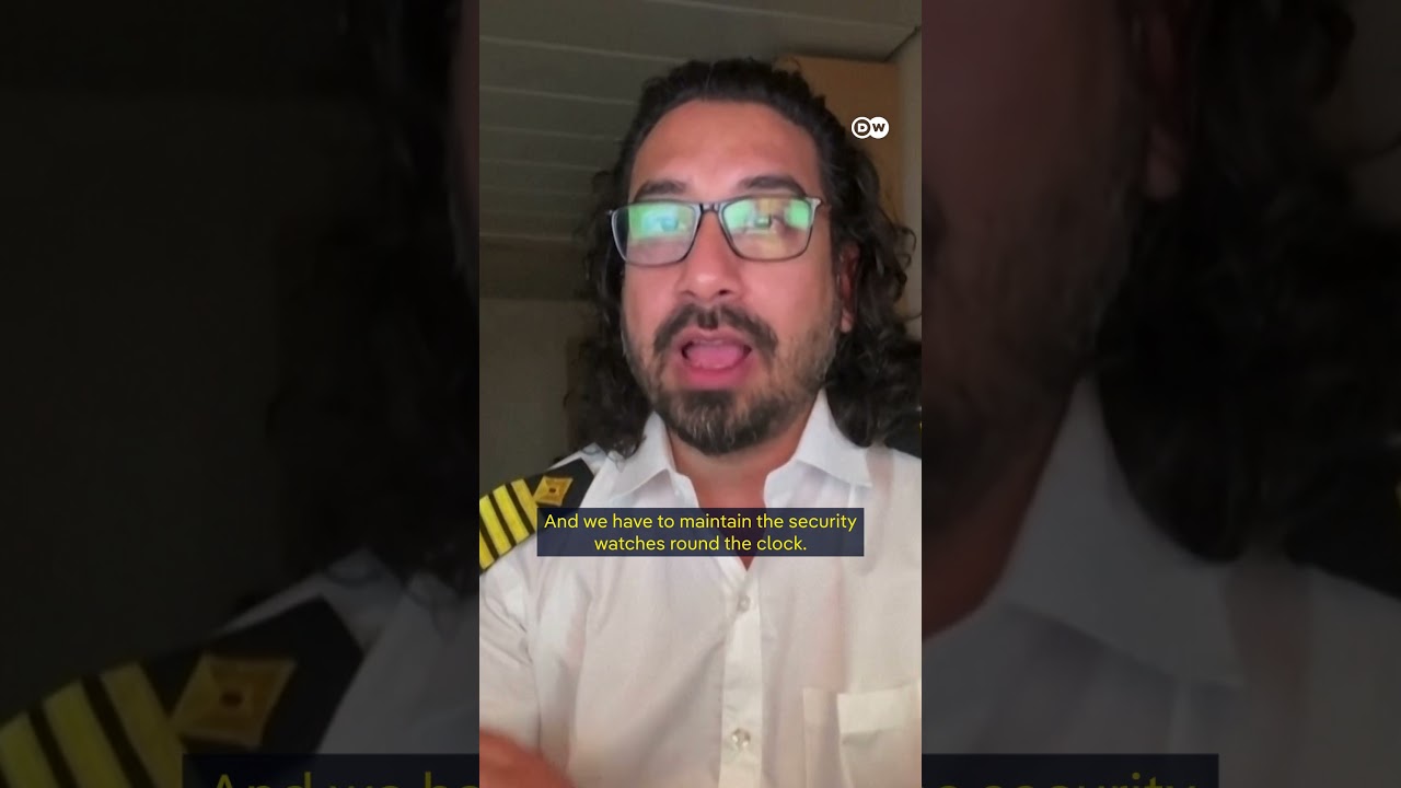 Thousands of seafarers stuck at sea in the Strait of Hormuz | DW News