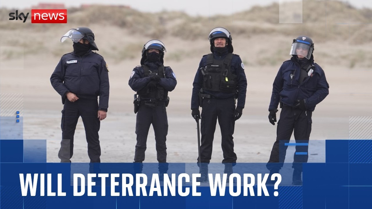 UK signs £662m deal with France to stop Channel crossings with new riot police