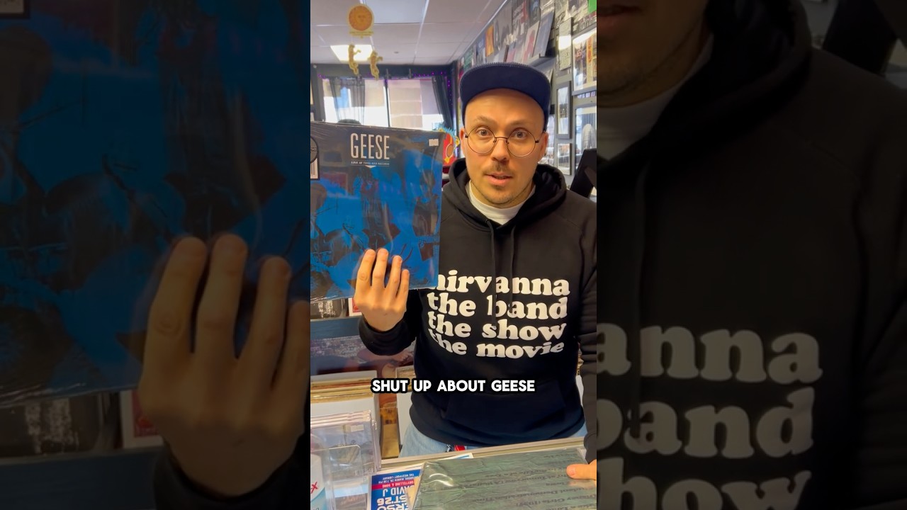 WHAT’S IN MY BAG??