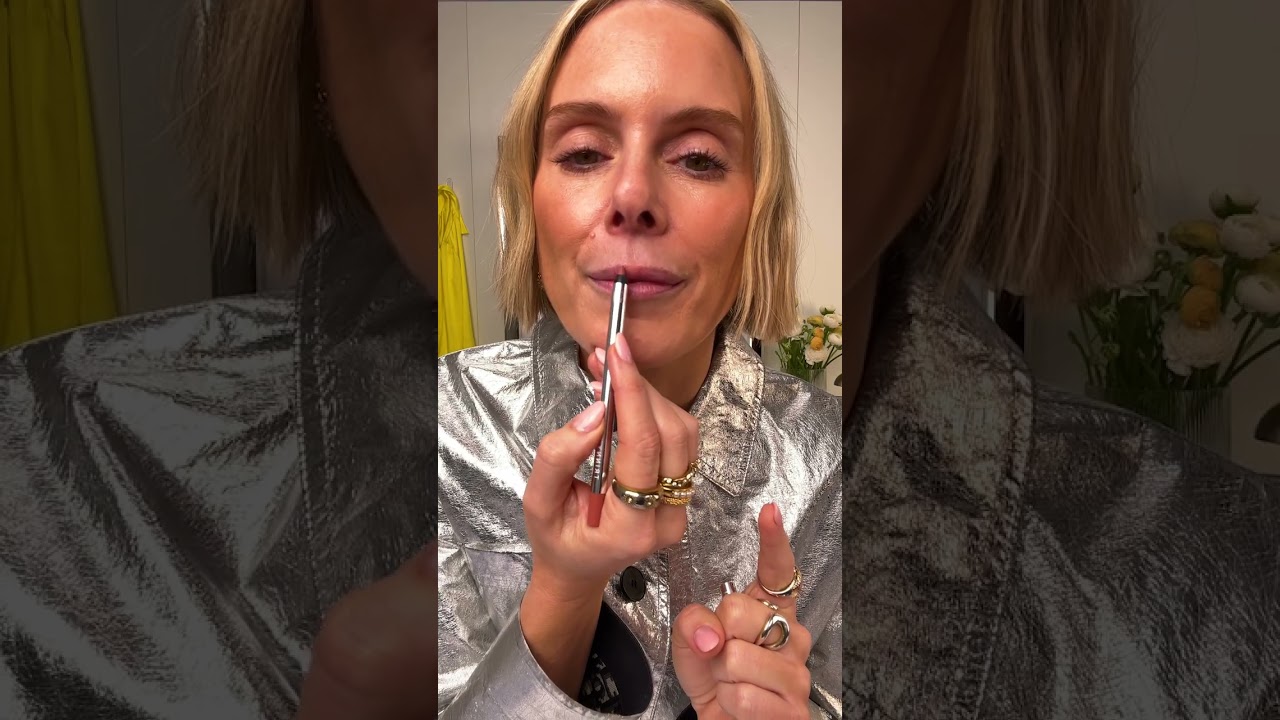 How to get fuller lips| Beauty Tips | Trinny