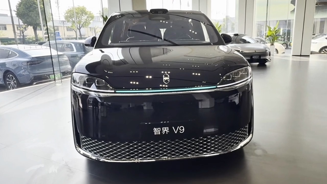 Huawei NEW Luxury MPV. 2026 Luxeed V9 First Look