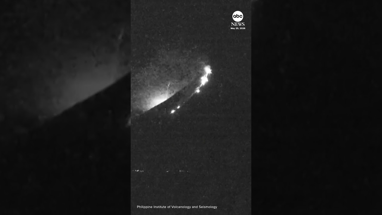 Meteor lights up sky near erupting volcano in the Philippines