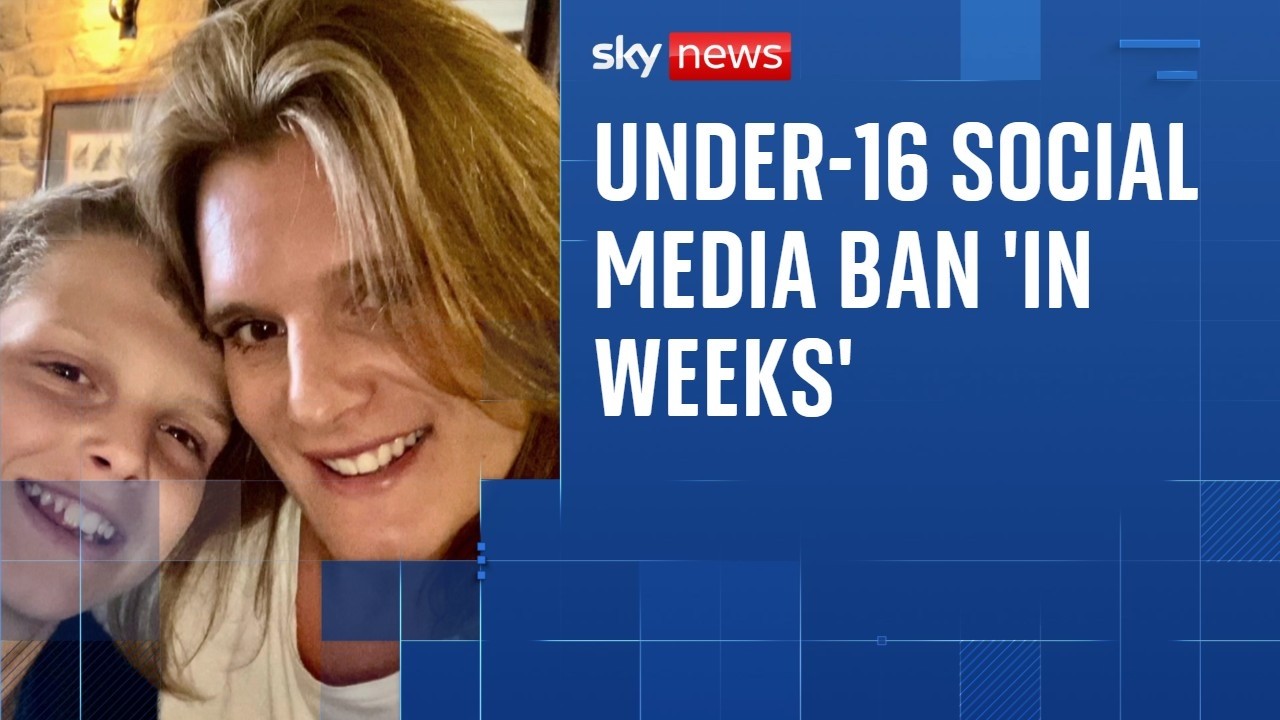 Minister hints at social media ban for under-16s