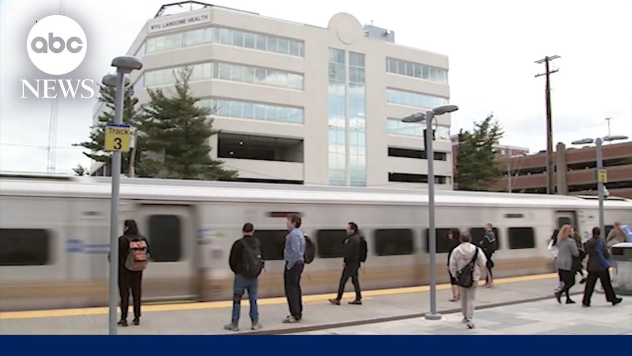 New Yorkers bracing for commuter chaos as LIRR workers remain on strike
