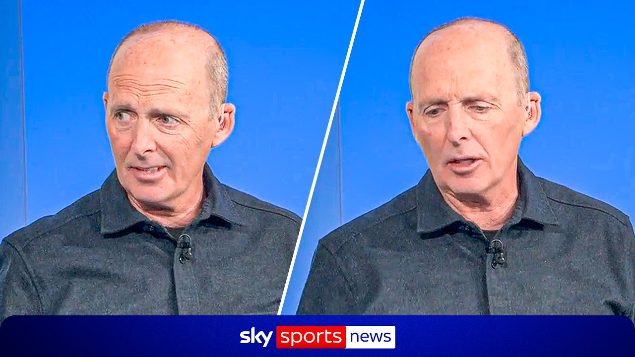 “They’re petrified” | Mike Dean annoyed that referees are not making on-field decisions