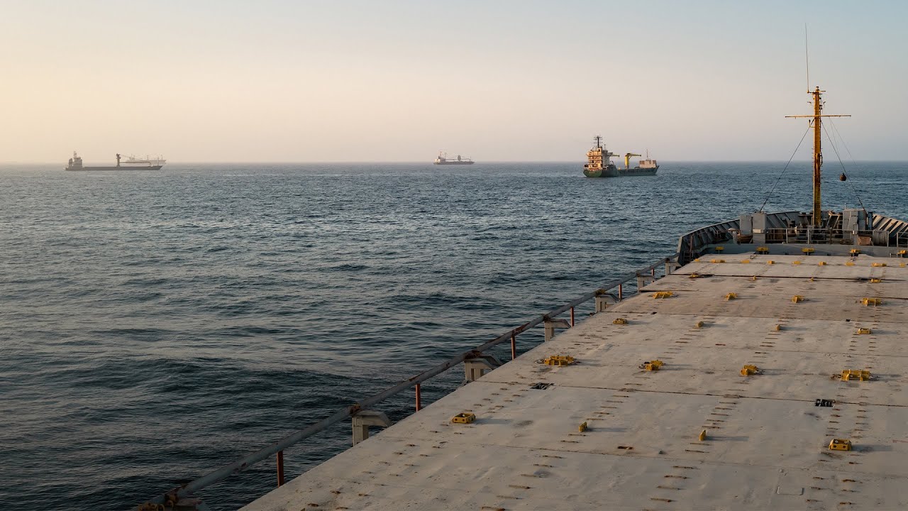 Schrödinger’s Strait of Hormuz: Open or Closed?