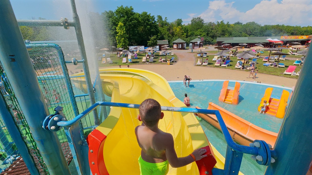 Super Yellow Water Slide at Petroland Aquapark 🇷🇸