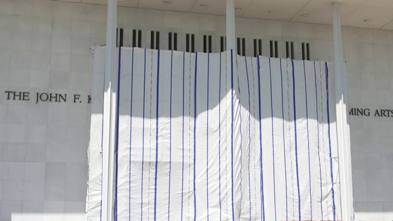 Trump’s name removed from Kennedy Center