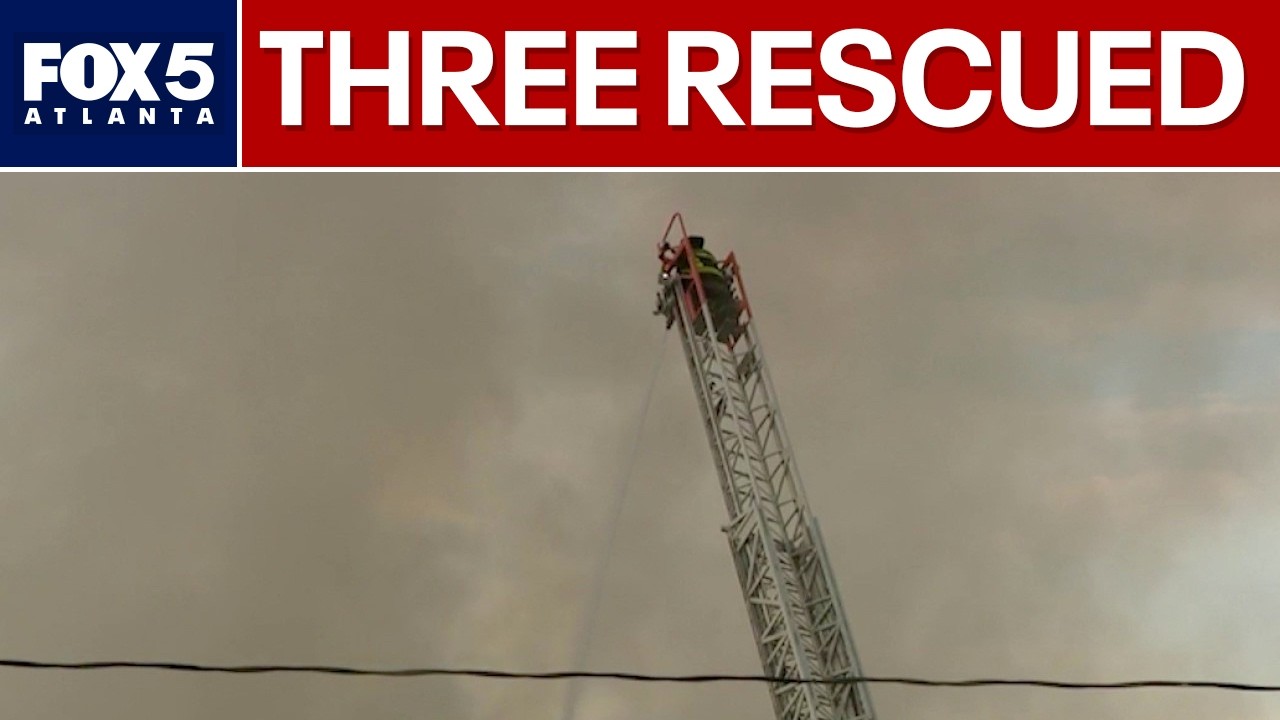 3 safely pulled from 2-alarm apartment fire in Atlanta | FOX 5 News