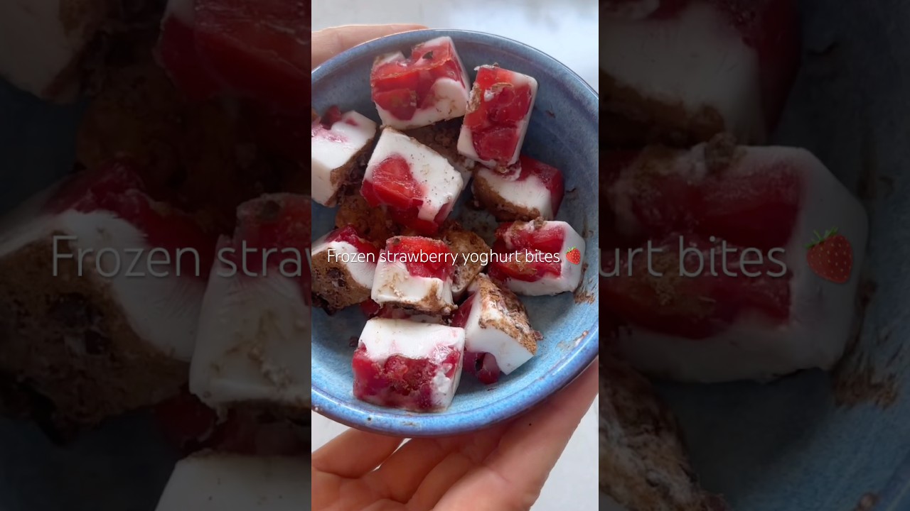 Frozen strawberry yoghurt bites #recipe #easynutrition #summer