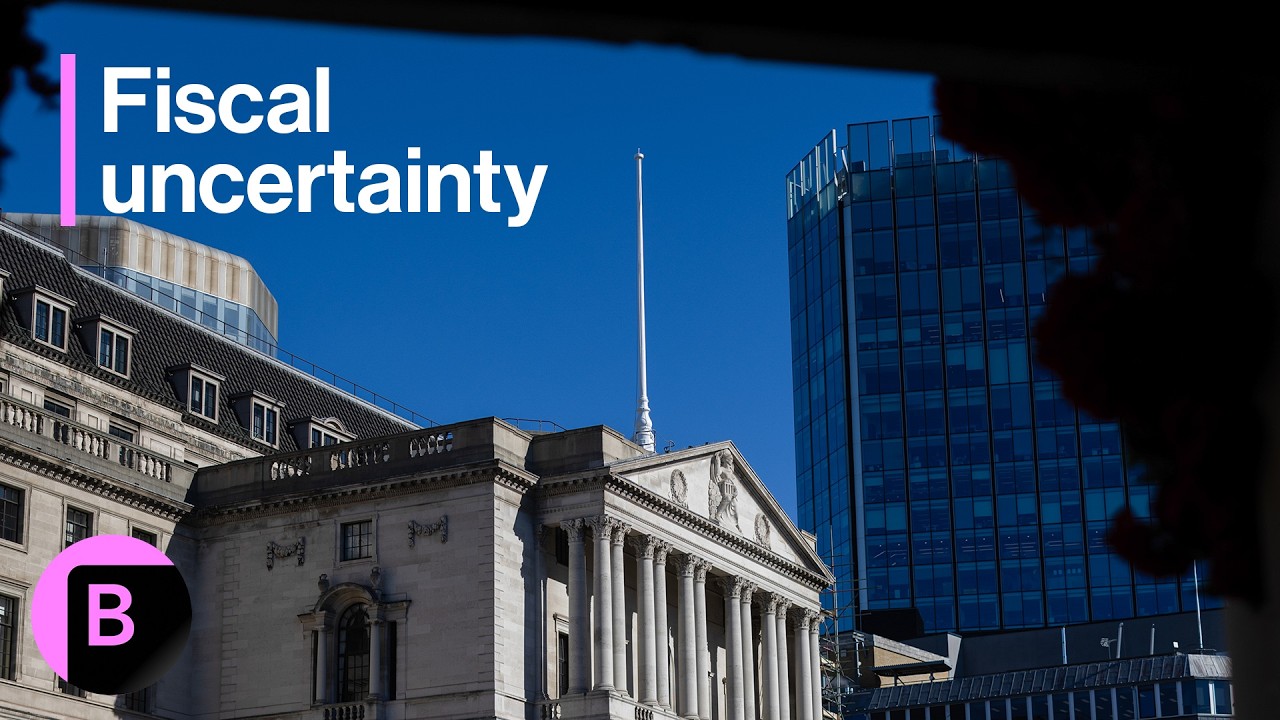 Gilts to Lag Peers on Renewed Fiscal Uncertainty: 3-Minutes MLIV