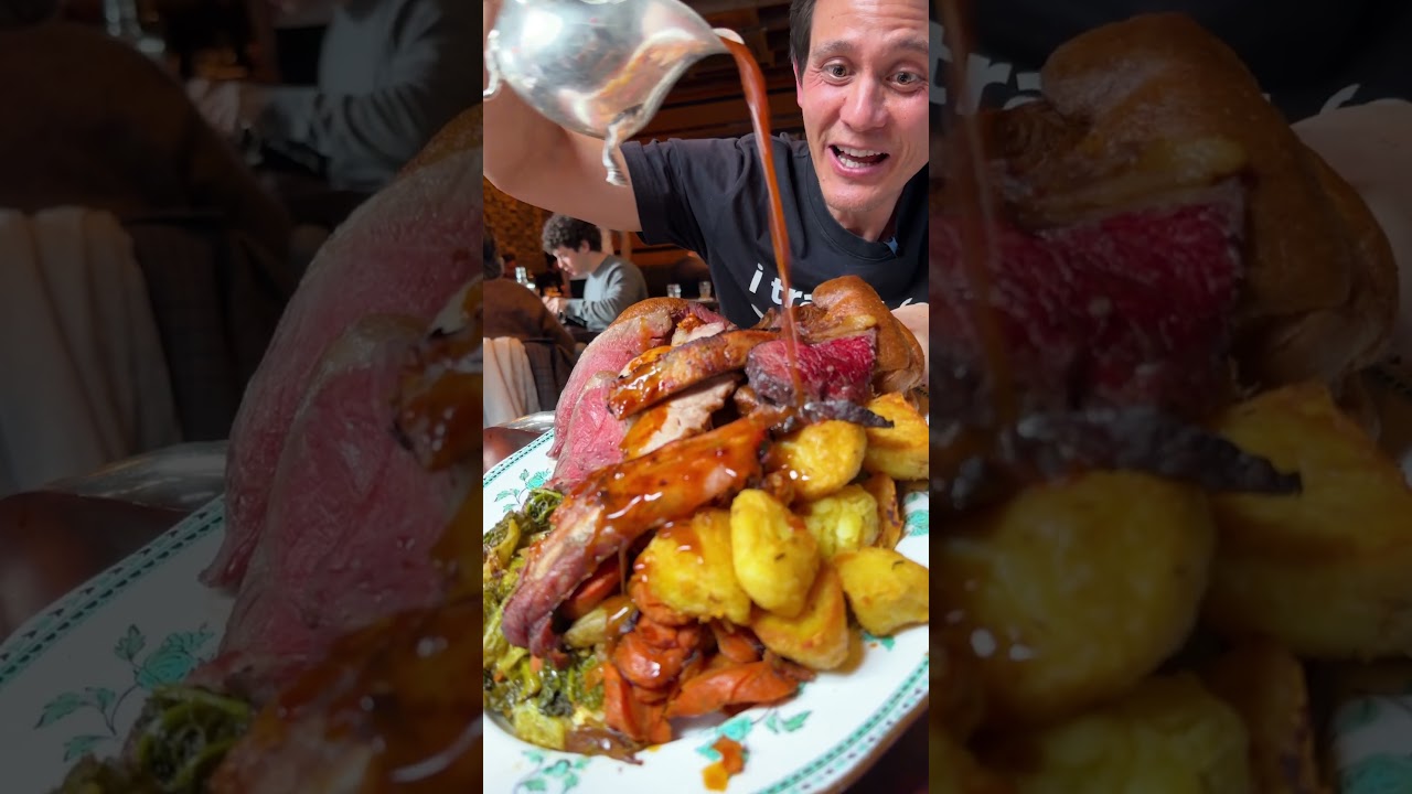 Trying London’s Biggest Sunday Roast! 🥩
