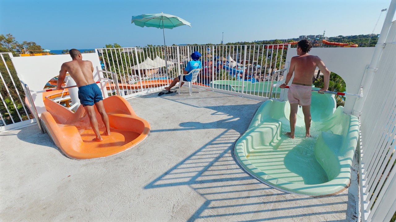 Aquamarine Tour Water Slide at Aquasplash 🇫🇷