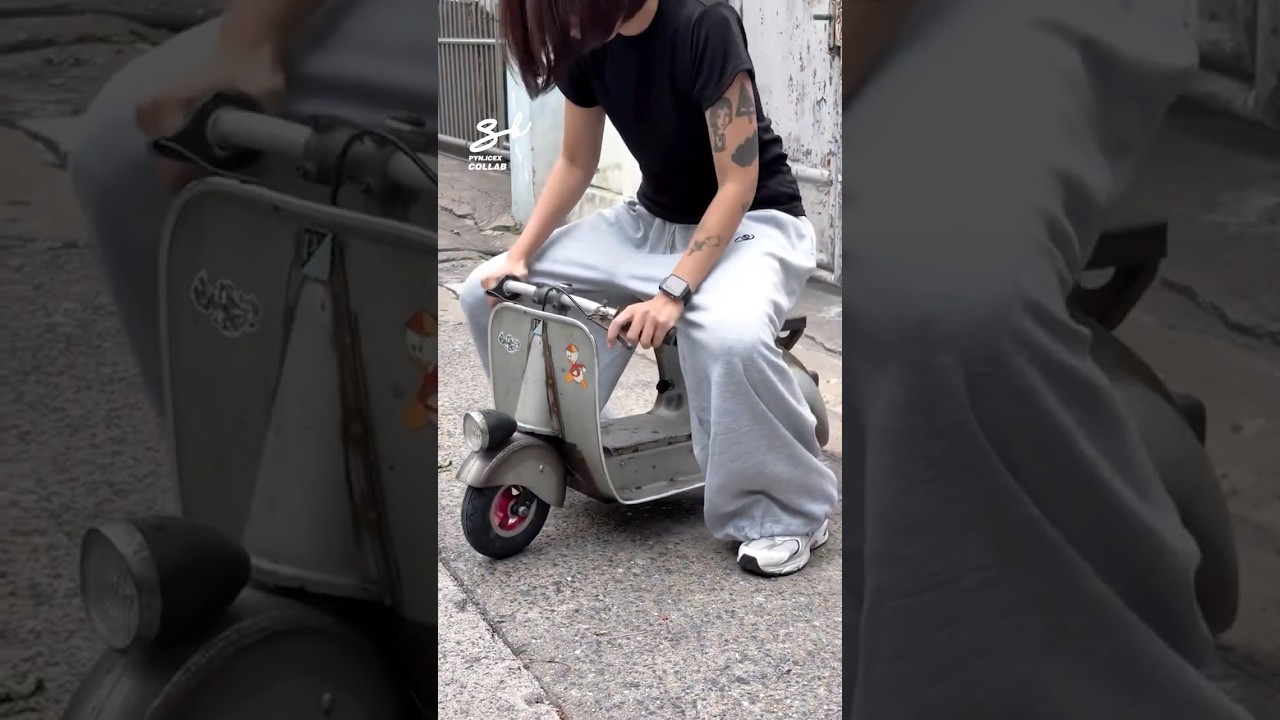 Driving The Smallest VESPA! 🔥