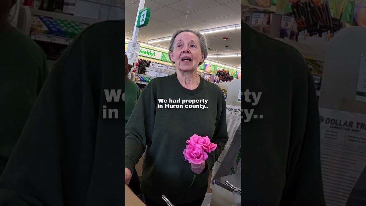 I gave out flowers then this happened 🥺❤️