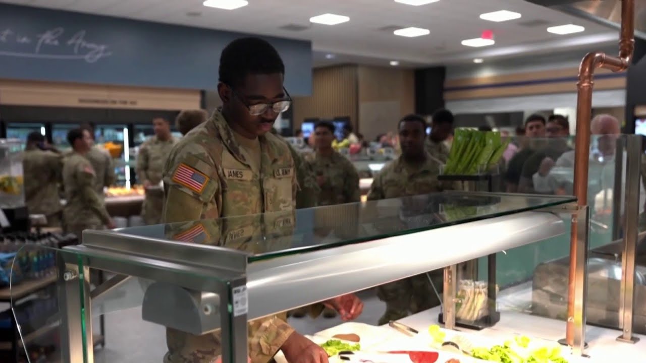 Inside the Army’s push to revamp dining halls and fuel soldiers