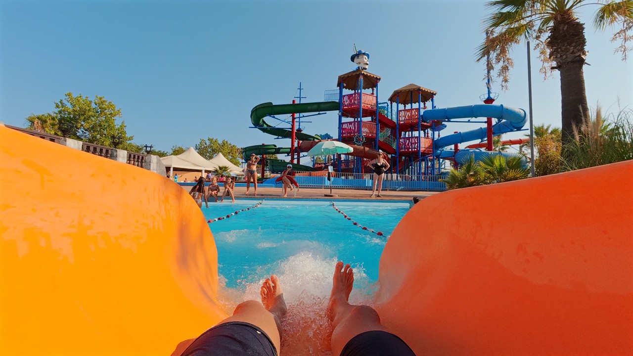 Orange Tour Water Slide at Aquasplash 🇫🇷