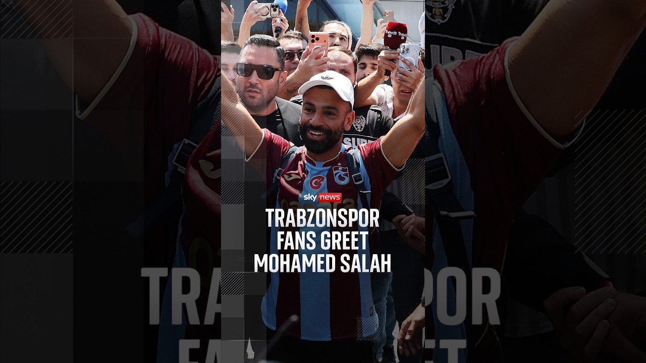 Trabzonspor fans greet Mohamed Salah