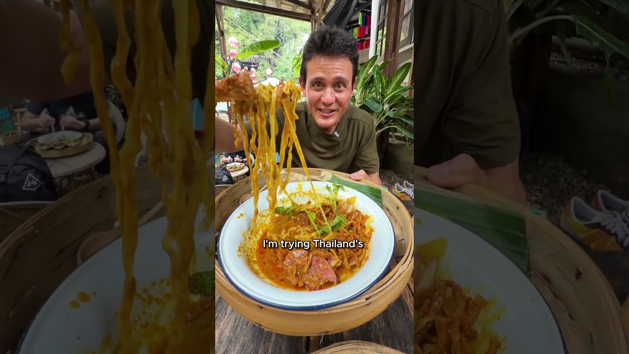 Trying Thailand’s Most Viral Curry Noodles (Khao Soi)! 🇹🇭