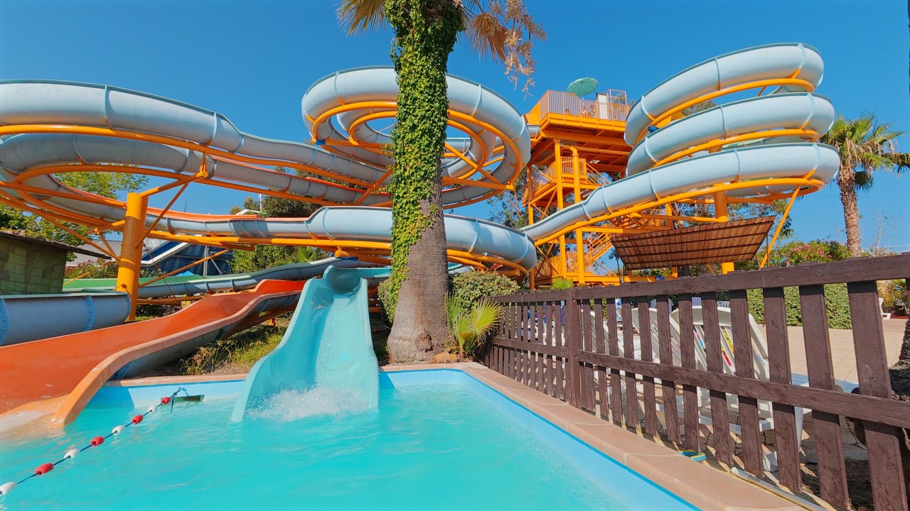 Turquoise Water Slide at Aquasplash 🇫🇷