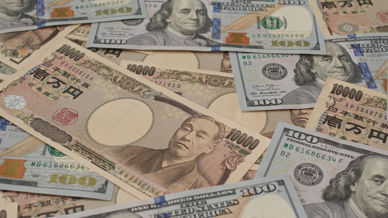 US Yen Intervention Is a Band-Aid Fix for Bonds: Levin