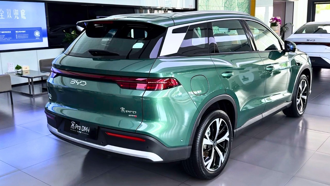 2026 BYD Song Pro DM-i: How is this ONLY $14k?