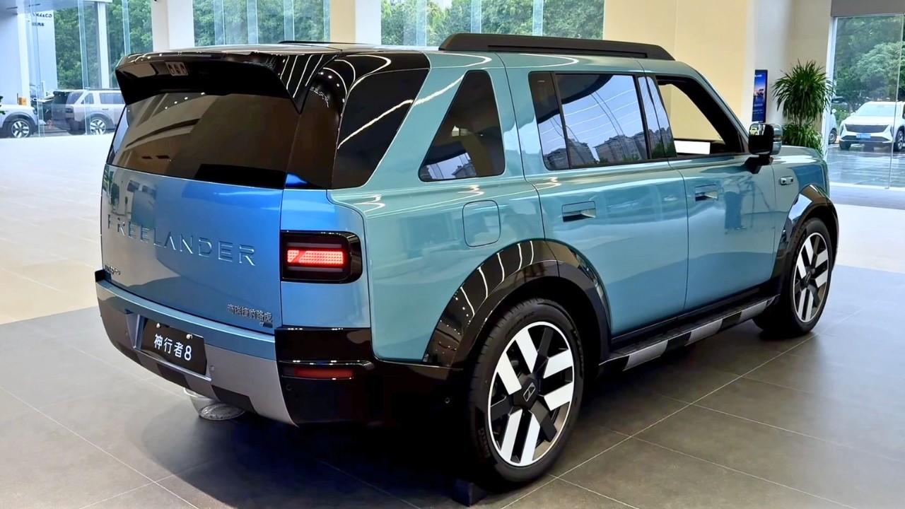 2026 Chery-JLR Freelander 8 Max+: Huawei Tech Meets JLR Luxury! 🤯